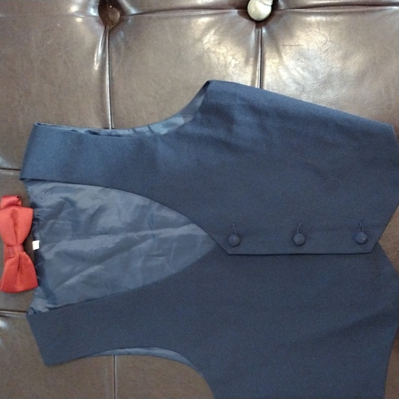 💥NWOT Boys Blue Vest and Red Bowtie - Picture 1 of 9